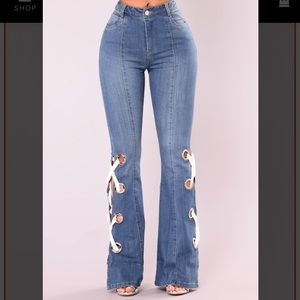 🆕🆕🆕[FN] Ring My Bell Bottom Jeans